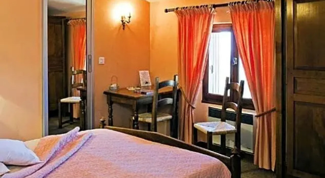Номер Standard Logis Hôtel Restaurant Les Géraniums