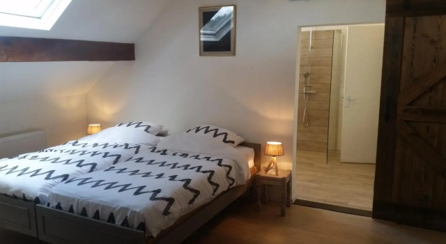 King of Gold Stables appartement met stalling voor 5 paarden, Rezerwuj Apartament Hotele w Bruksela z parkingiem, Parking