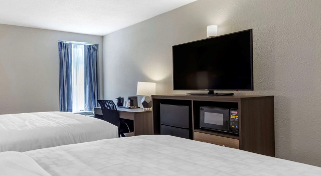 Четырёхместный номер Standard Clarion Pointe Raleigh Midtown