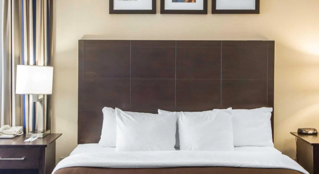 Номер Standard Quality Inn Tulsa-Downtown West