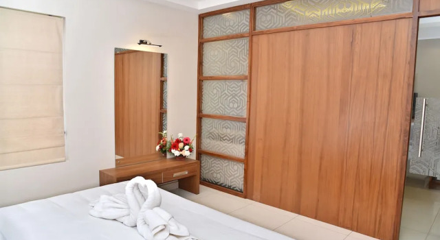Люкс Navaratna Inn A Luxury Hotel