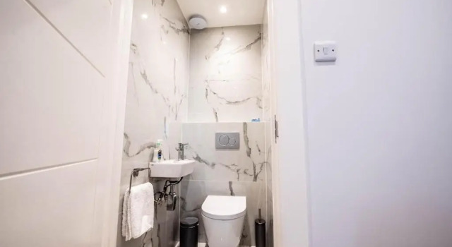 The Coach House - Modernised 1 Bedroom Flat, moments from the beach