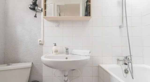 Коттедж Charmante petite maison à 50m de la plage