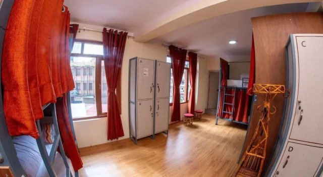 Кровать в общем номере (женский номер) Famous House Kathmandu