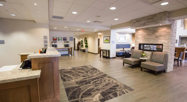 Hampton Inn & Suites - Pittsburgh/Harmarville, PA, Prenota Hotel Harmarville 