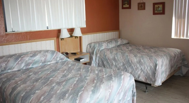 iBeach Resort, Забронировать Курортный отель Треже-Айленд Сент-Пит-Бич, рядом с Treasure Island Golf Tennis Recreation Center