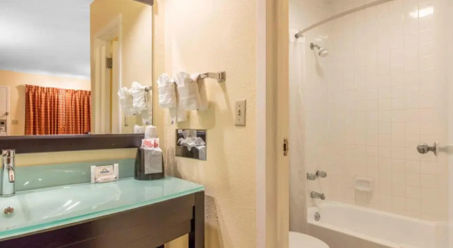 Четырёхместный номер Deluxe Motel 6-Little Rock, AR - Airport