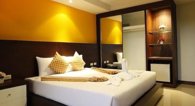 Люкс с балконом Nize Hotel