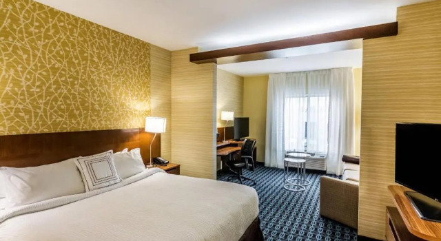 Люкс Fairfield Inn & Suites by Marriott Butte