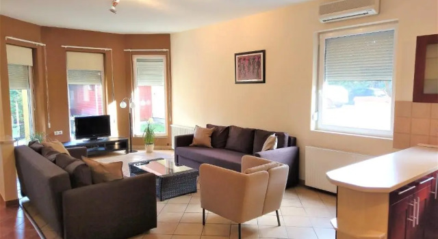 Апартаменты Kikelet Villa