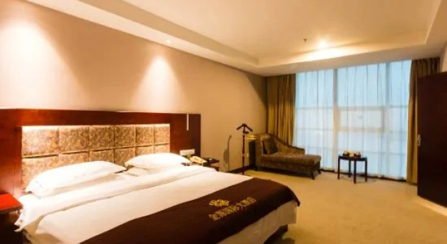 Люкс Business с видом на озеро Jinyuan International Hotel