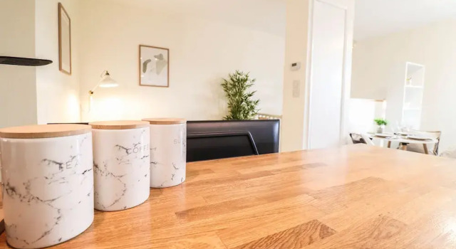 Right by Oval Station - 2 bed Flat Free Wifi, Забронировать Апартаменты/квартира Апартаменты Лондона, Апартаменты/квартира