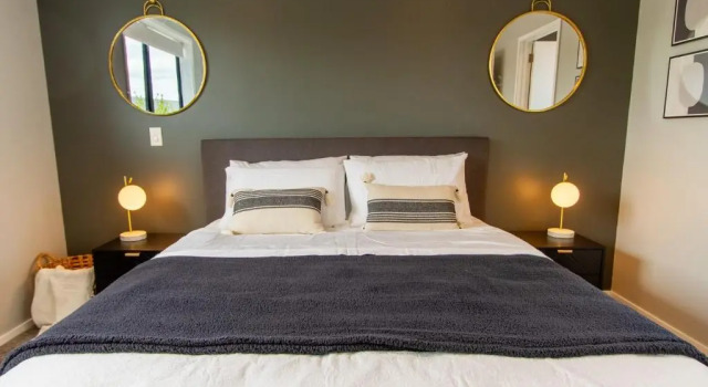 Апартаменты Art Deco 2 bed by Latimer Square