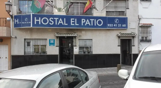 Hostal El Patio, Забронировать Отель Отели провинции Малаги с парковкой, Парковка
