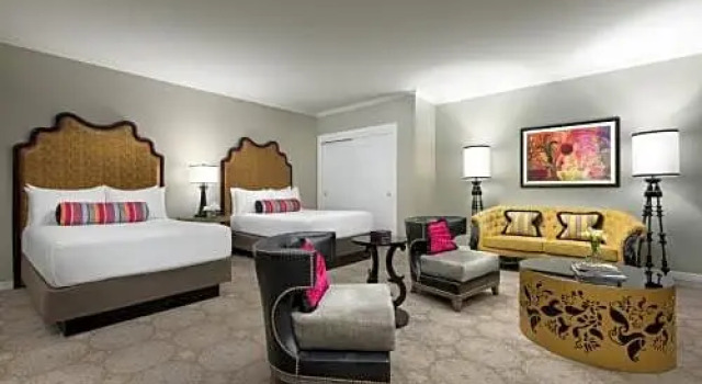Четырёхместный номер Premium The Huntington Hotel