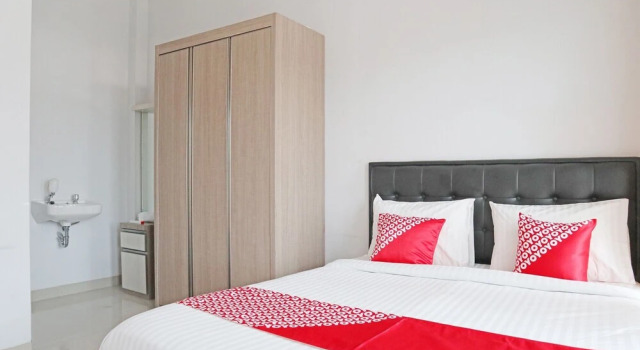 Grya Lavinsa by OYO Rooms, Rezerwuj Hotel Padang Sumatra