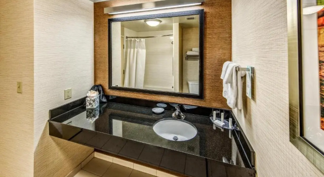 Номер Standard Fairfield Inn and Suites by Marriott Austin Northwest/The Domain Area