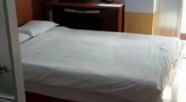 Dezhou Linyi Yin Yuan Business Inn, Prenota Hotel Hotel a Shandong con parcheggio, Parcheggio