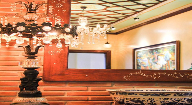 Casa Rica Hotel