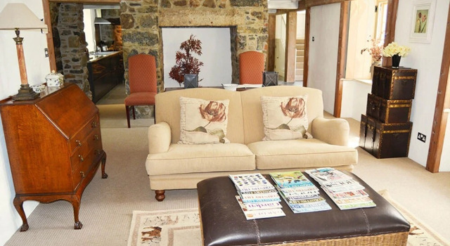 Luxury 5-star farmhouse near the Cornish coast on the Bonython Estate, Lizard Peninsula, Забронировать Отель Отели Англии 3 звезды, 3*