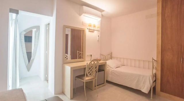 Трёхместный номер Standard Hotel Sa Volta