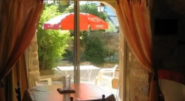 A l'Oustal, Book Hotel Riviere-sur-Tarn Aveyron