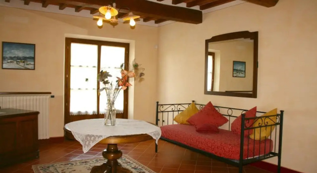 Private Villa with AC, private pool, WIFI, TV, terrace, pets allowed, parking, close to Arezzo