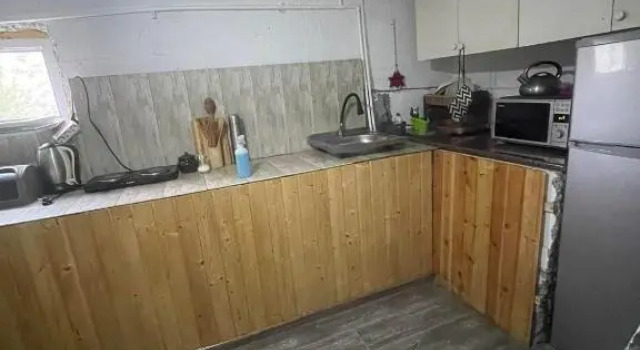 Коттедж с 4 комнатами Location Lanchvali