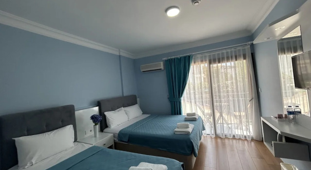 Номер Standard Marquis Blue Hotel