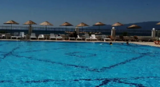 Afytos Ã–Ren Beach Prestä°J, Book Hotel Hoteller i Burhaniye med pool, Swimmingpool