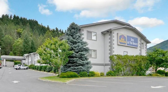 Четырёхместный номер Standard Best Western Inn at the Rogue