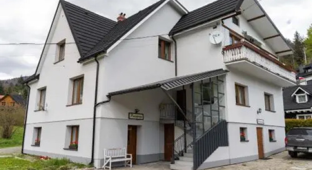 Domki i Apartamenty Cicha Dolina z jacuzzi, Prenota Appartamento Hotel a Silesia con piscina, Piscina
