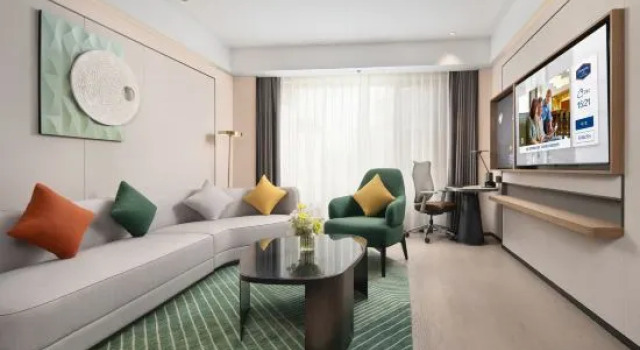 Люкс Business Hampton by Hilton Chengde Imperial Garden