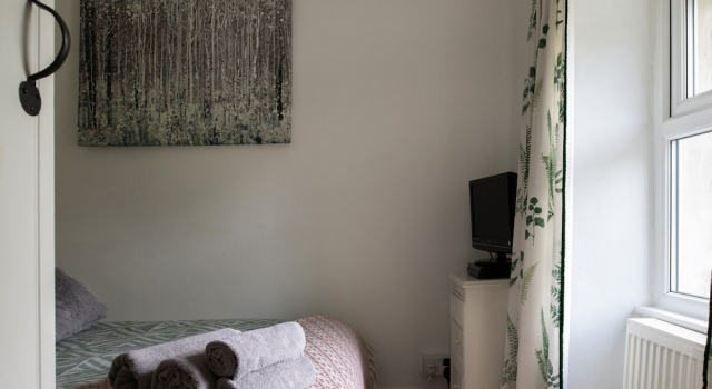 Cozy Pet-friendly Cottage in Snowdonia, No Deposit