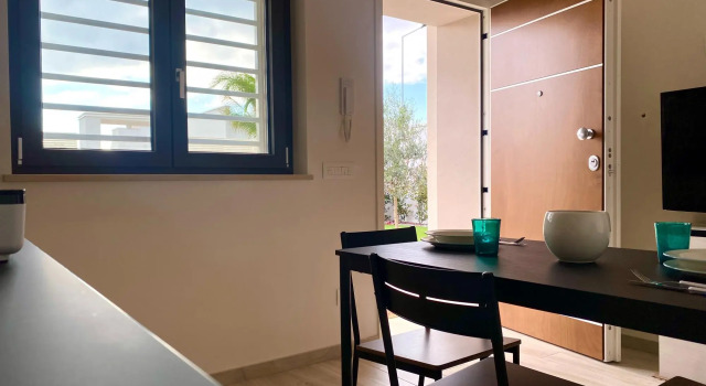 Brand new apartment in Monopoli, private pool, private parking, suitable for couples-Allegria Pool House