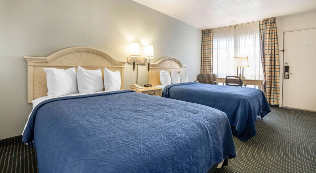 Четырёхместный номер Standard Quality Inn Rock Springs - Green River