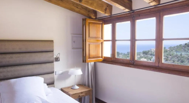 Полулюкс Hotel y Apartamentos DES PUIG