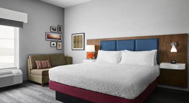 Двухместный номер Accessible Hampton Inn & Suites Charlotte Steele Creek Road, NC