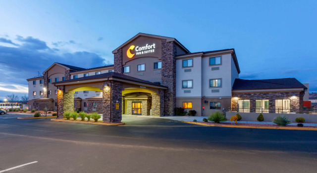 Comfort Inn & Suites Page, Rezerwuj Hotel Page Glen Canyon