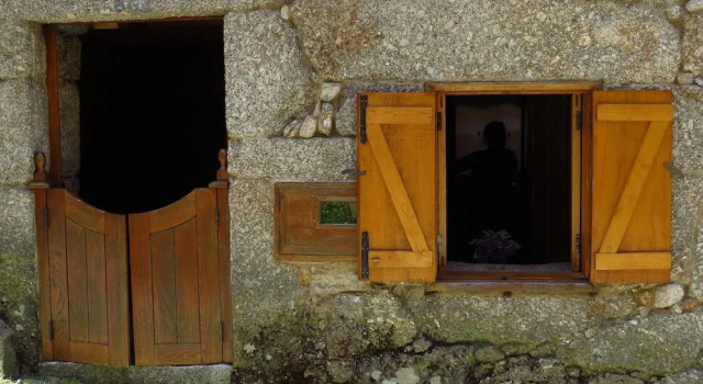 Room in Cabin - Restored, Rustic and Rural Mini Cottage in Typical Portuguese Village, Book Inn Motels in Norte Region, Motel