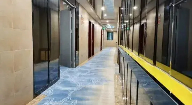 Danyang 6 Plus 1 Express Chain Hotel, Prenota Hotel Hotel a Jiangsu con parcheggio, Parcheggio