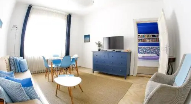 Taya apartment, Забронировать Апартаменты/квартира Отели Любляна с парковкой, рядом с Robba Fountain - Fountain of Three Carniolan Rivers, Парковка