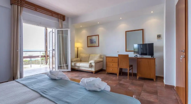 Семейные апартаменты с видом на море Xenia Ouranoupolis Hotel