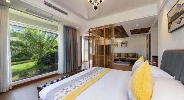 Люкс Tengchong Yunbao Garden Hot Spring Resort Hotel