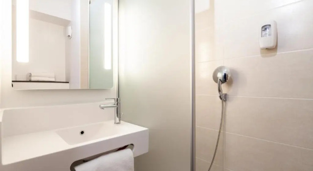 Четырёхместный номер B&B HOTEL Dunkerque Centre Gare