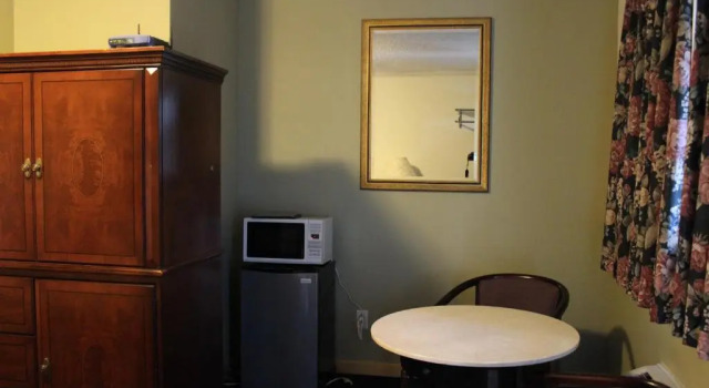 Четырёхместный номер Standard Berkshire Travel Lodge