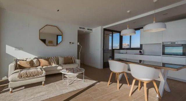 Stunning sea view hot tube posh BLUE SKY APARTMENT, Varaa Huoneisto Alicante Pamplona