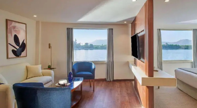 Номер Deluxe Mövenpick MS Royal Lotus Nile Cruise