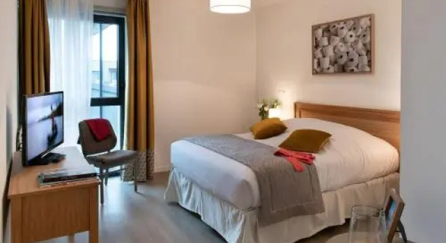 Résidence Les Tisserands - Domitys, Varaa Hotelli Hotellit Oise pysäköinnillä, Pysäköinti