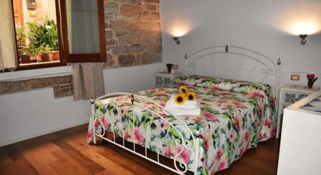Borgo San Sisto Apartment, Varaa Huoneisto Spello Umbria